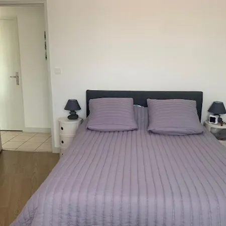 Superbe Duplex A 200m De La Avec Terrasse Et Garage - Fr-1-71-99 아파트
